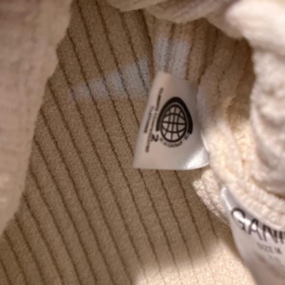 Gianni Sweater - Picture 12 of 16